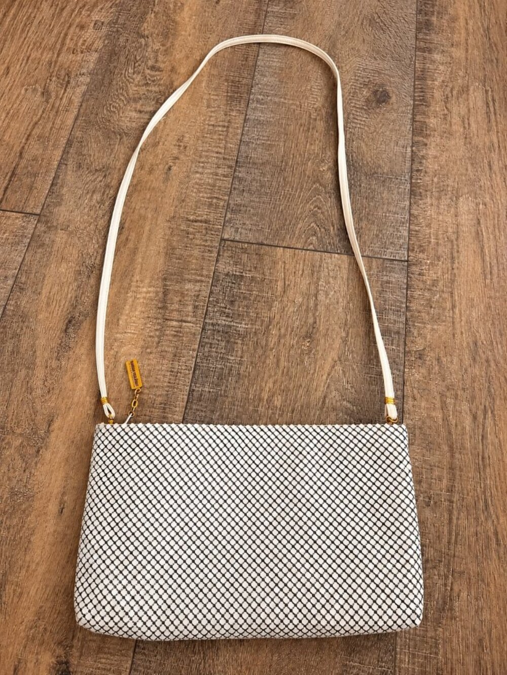Vintage Withing & Davis International White Mesh Shoulder Bag Gold Tone Hardware